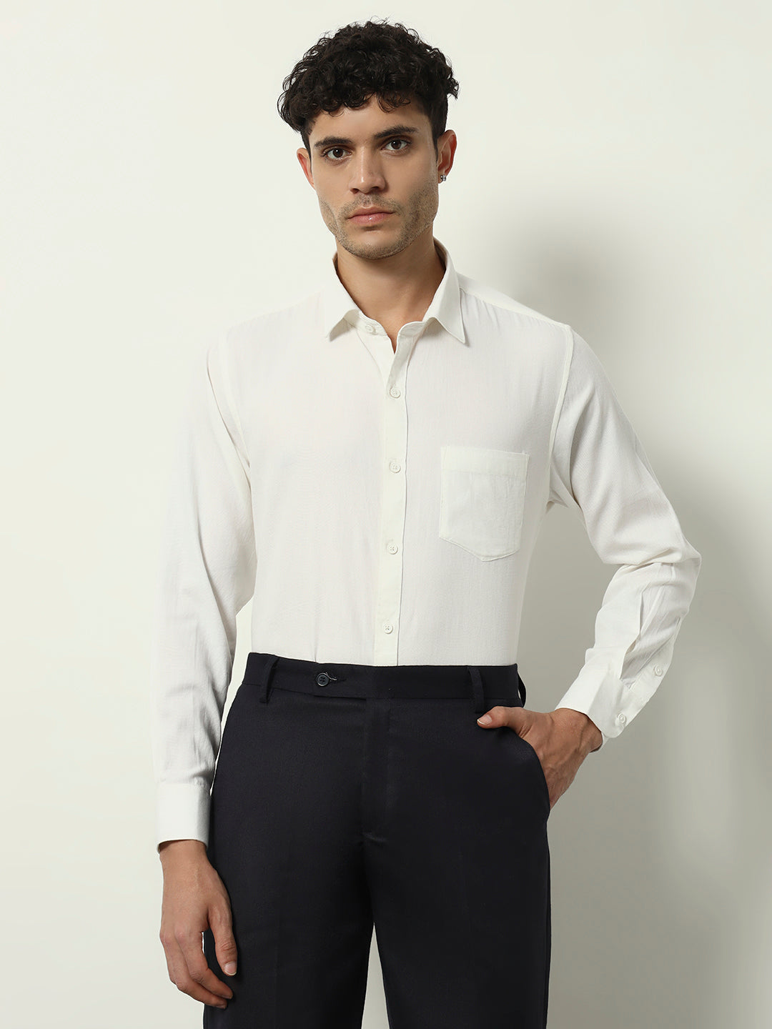 The Sterling White – Tailored Classic